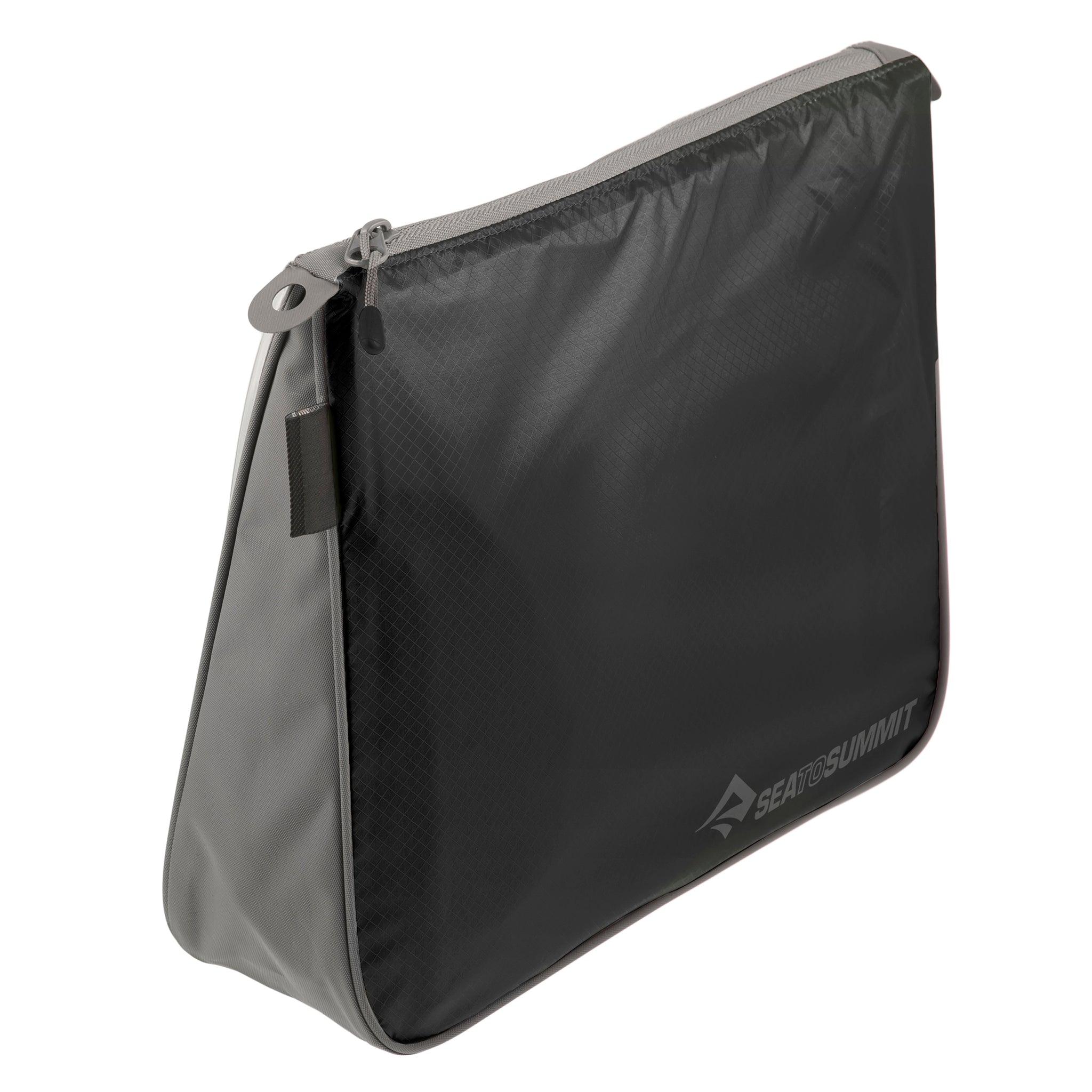 l / black || Travel See Pouch